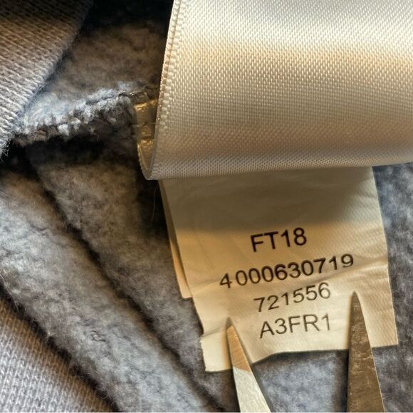The North Face Light Blue Graphic Hooded Sweatshirt Size Medium - Picture 6 of 13